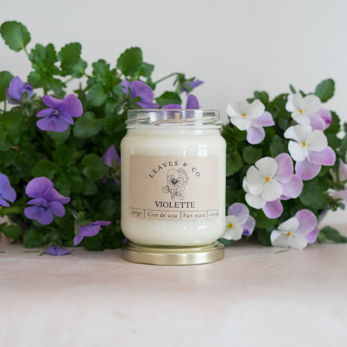 Handmade vegetable wax scented candle - Violet